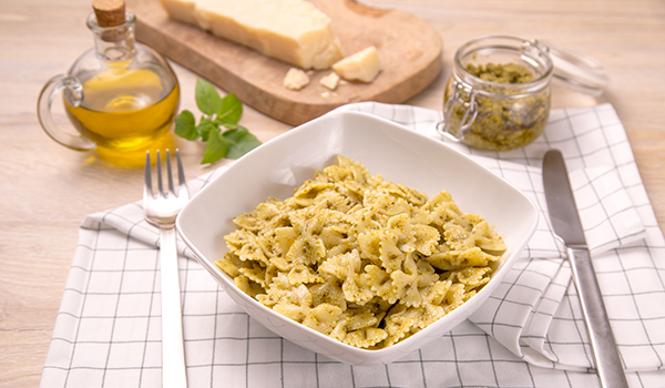 Паста с соусом песто