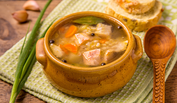 Уха с перловкой