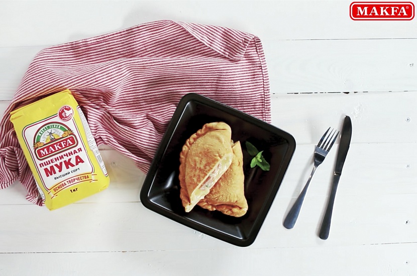 Пицца кальцоне с рикоттой